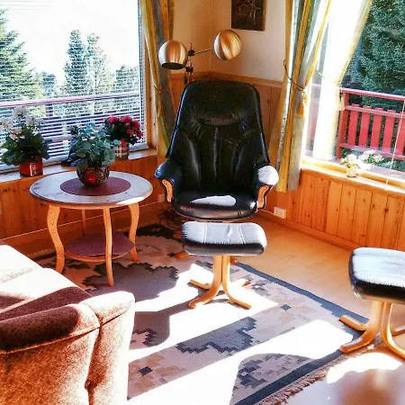 Two-bedroom Holiday In Prázdninový dům Hansnes